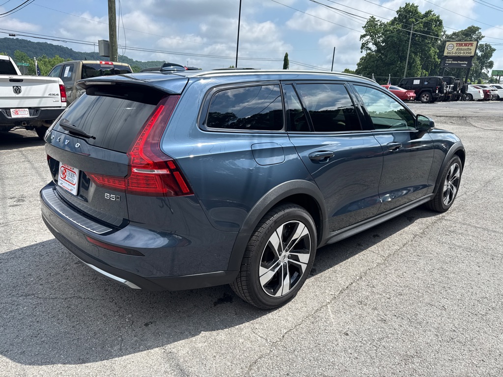 Photo 7 of this VOLVO V60 CROSS COUNT