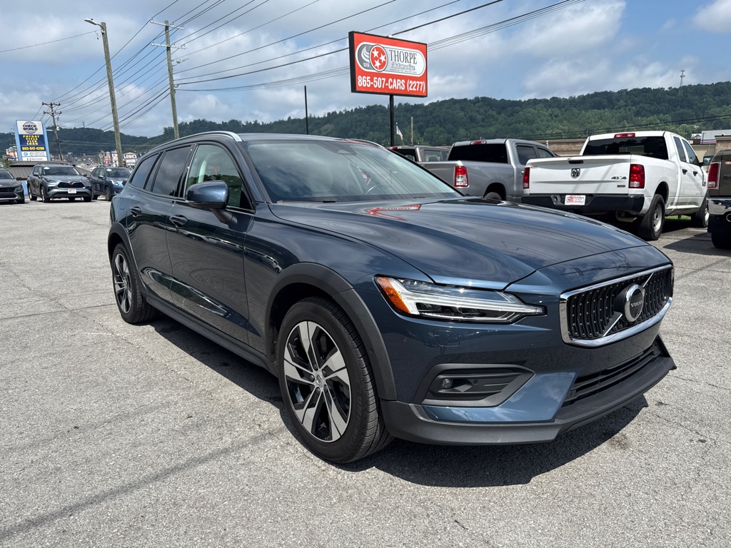 2024 VOLVO V60 CROSS COUNT