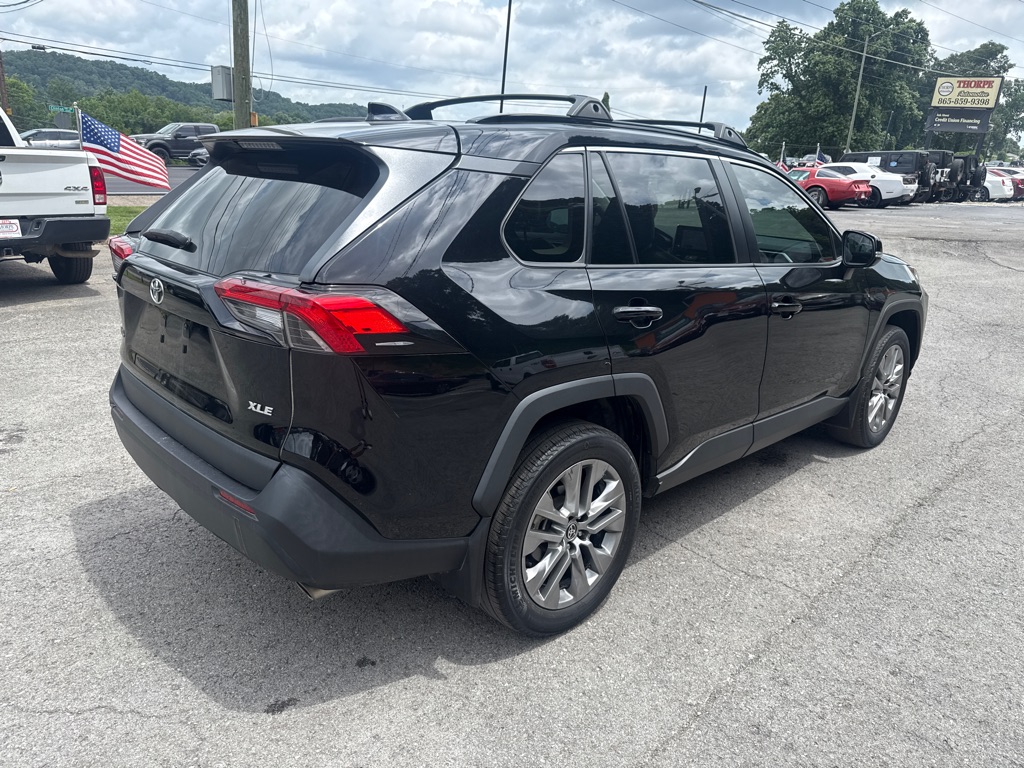 Photo 7 of this TOYOTA RAV4