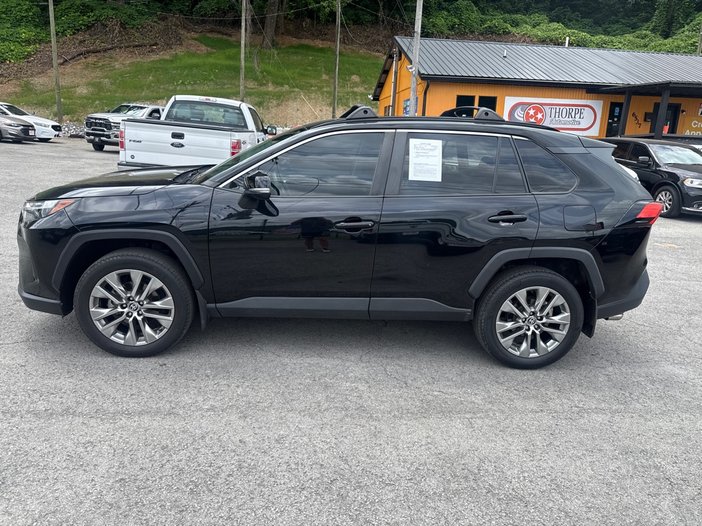 Photo 4 of this TOYOTA RAV4