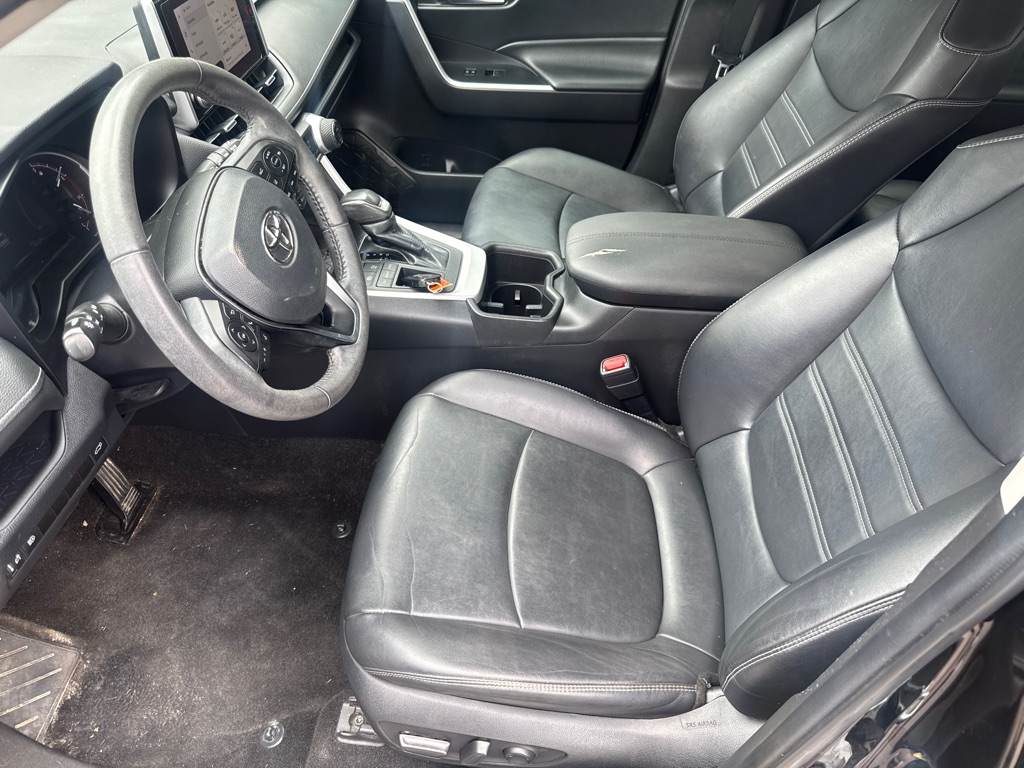 Photo 13 of this TOYOTA RAV4
