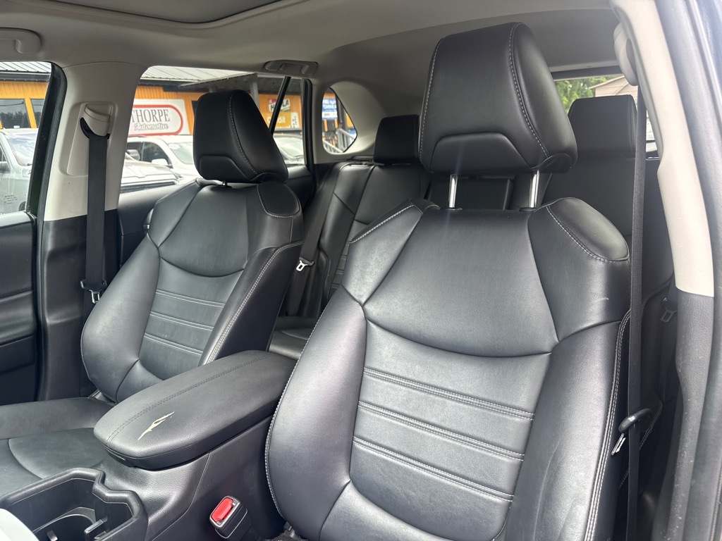 Photo 12 of this TOYOTA RAV4