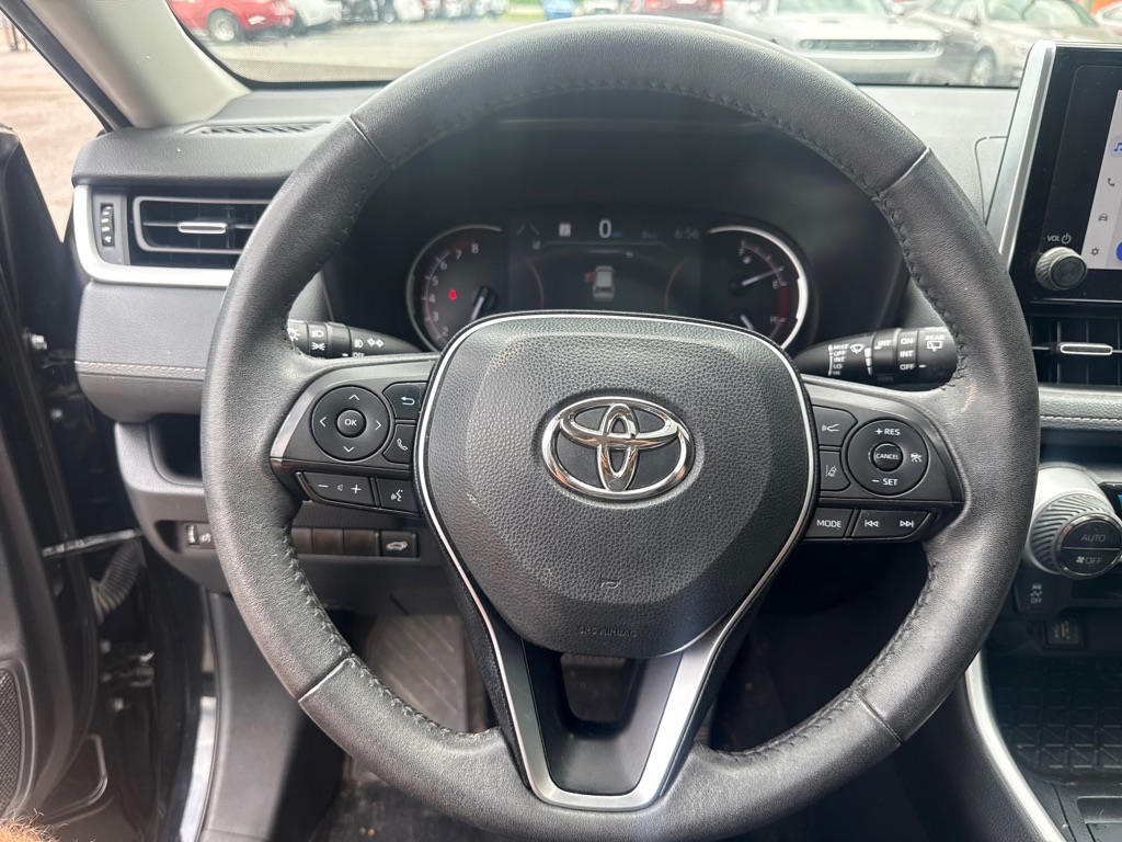 Photo 14 of this TOYOTA RAV4