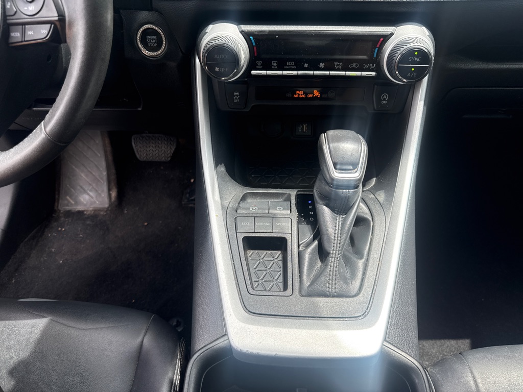 Photo 20 of this TOYOTA RAV4
