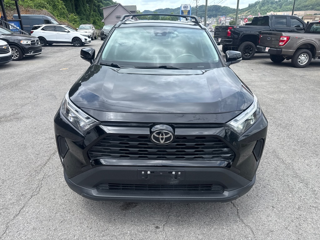 Photo 2 of this TOYOTA RAV4