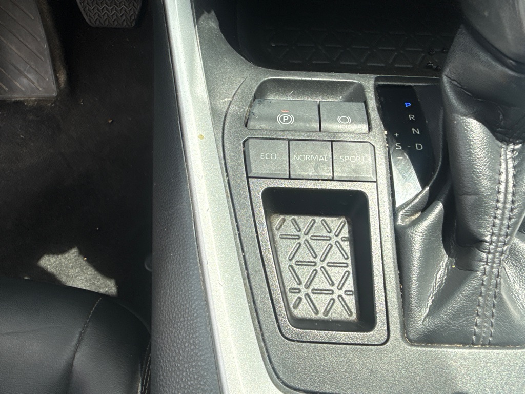 Photo 22 of this TOYOTA RAV4
