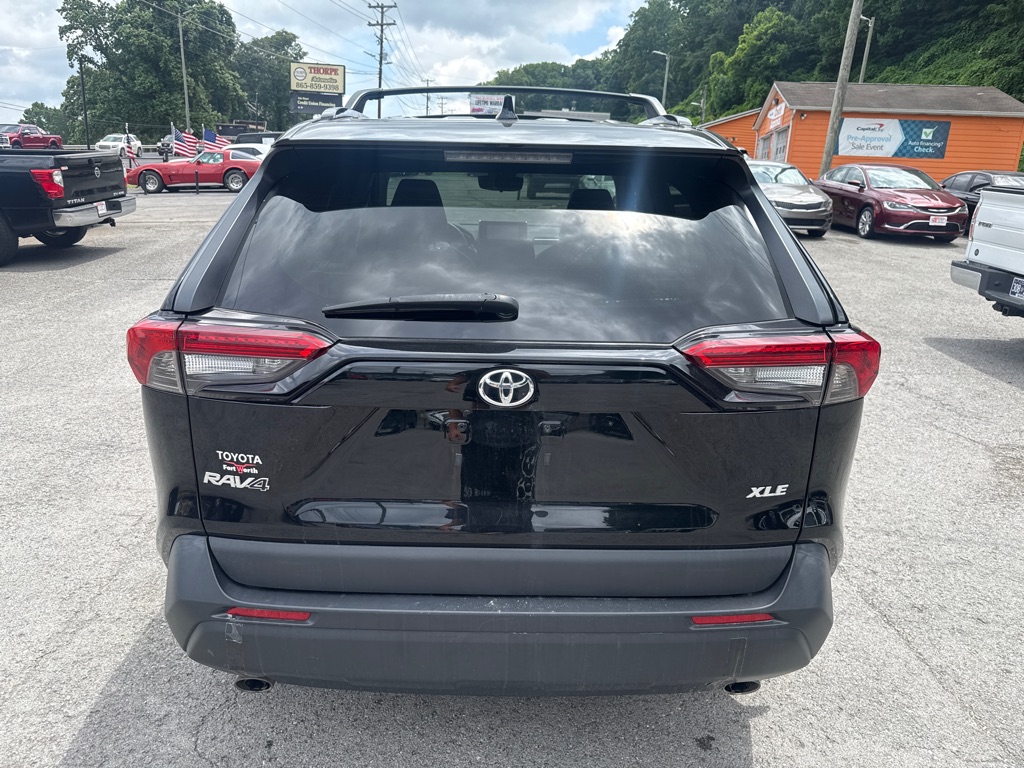 Photo 6 of this TOYOTA RAV4