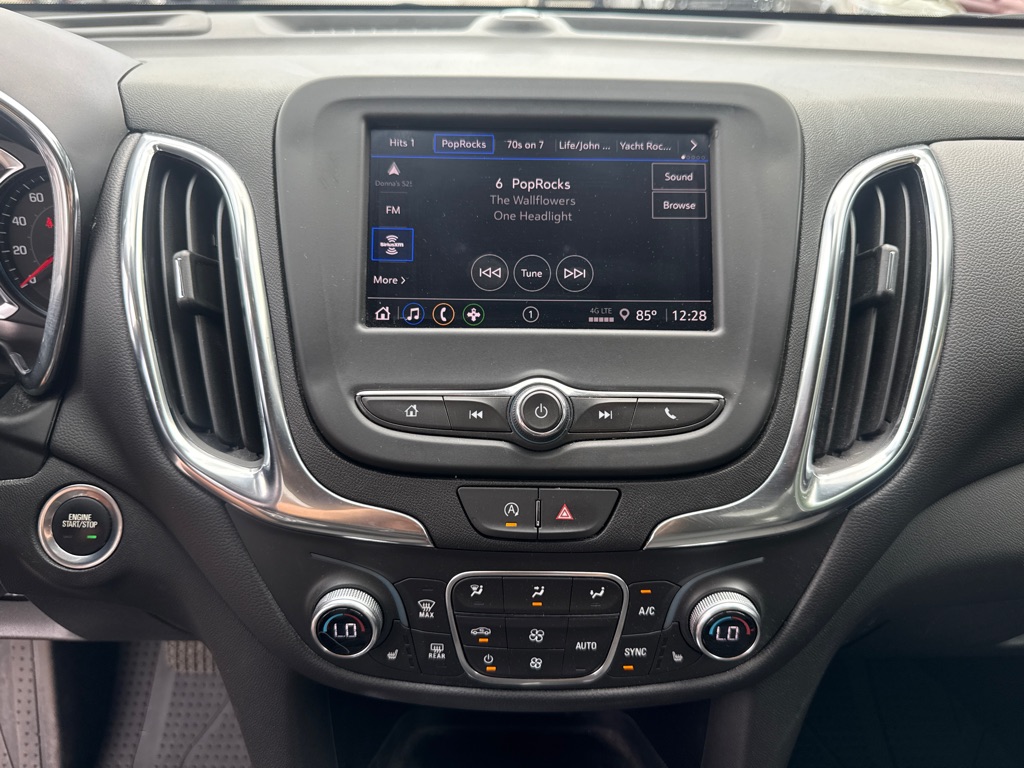 Photo 18 of this CHEVROLET EQUINOX