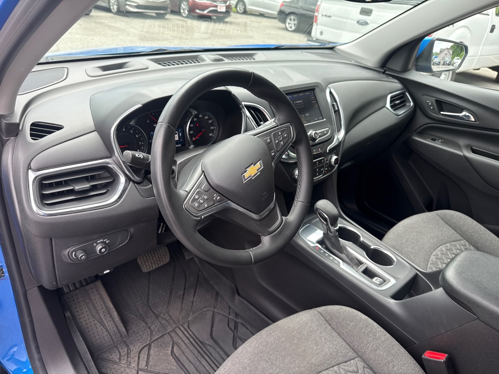 Photo 11 of this CHEVROLET EQUINOX
