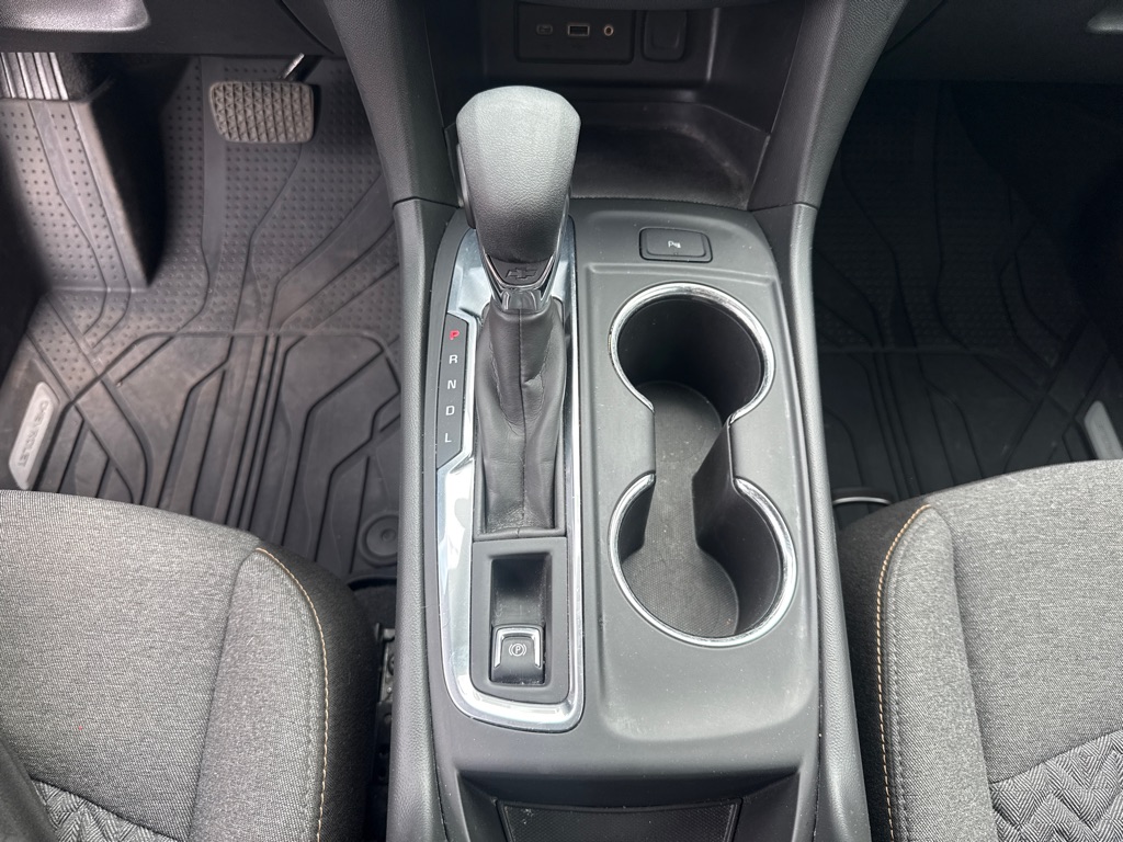Photo 19 of this CHEVROLET EQUINOX
