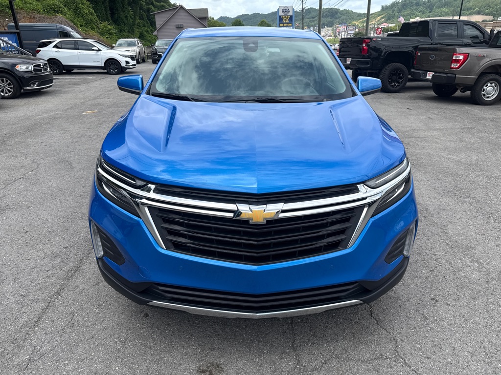 Photo 2 of this CHEVROLET EQUINOX