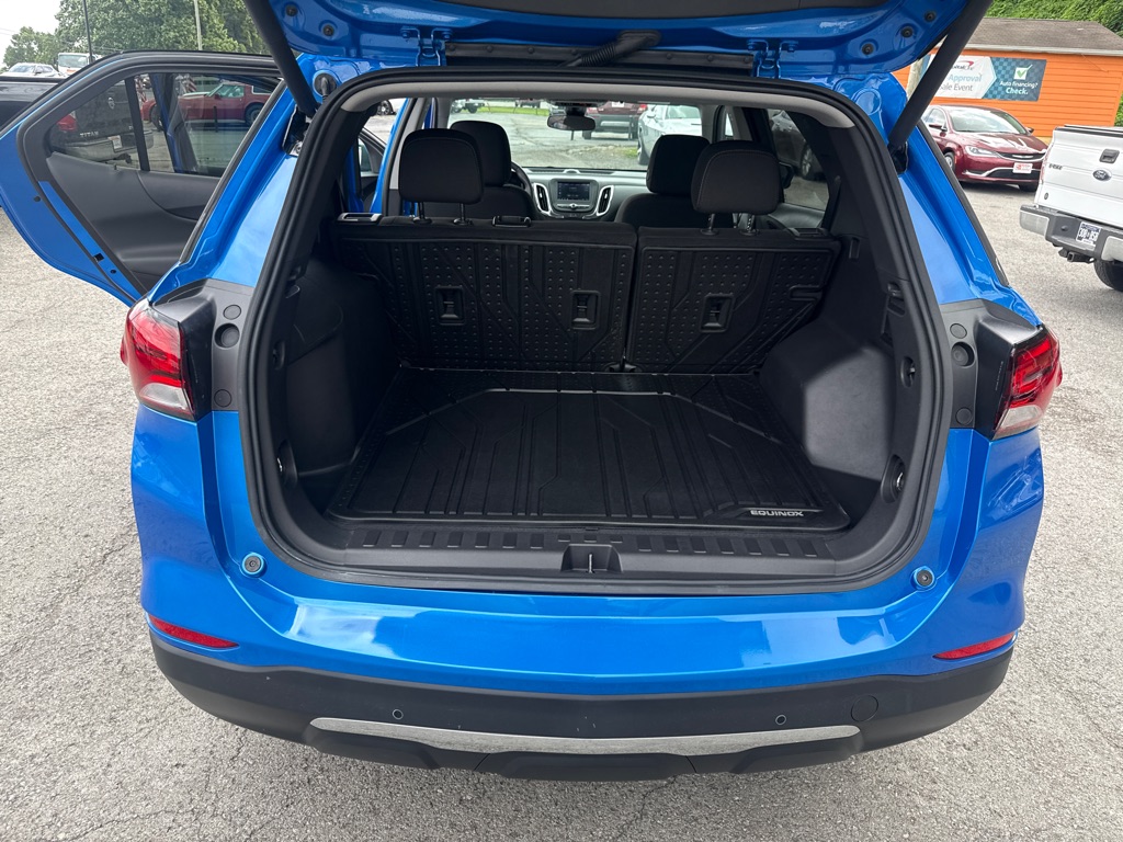 Photo 26 of this CHEVROLET EQUINOX