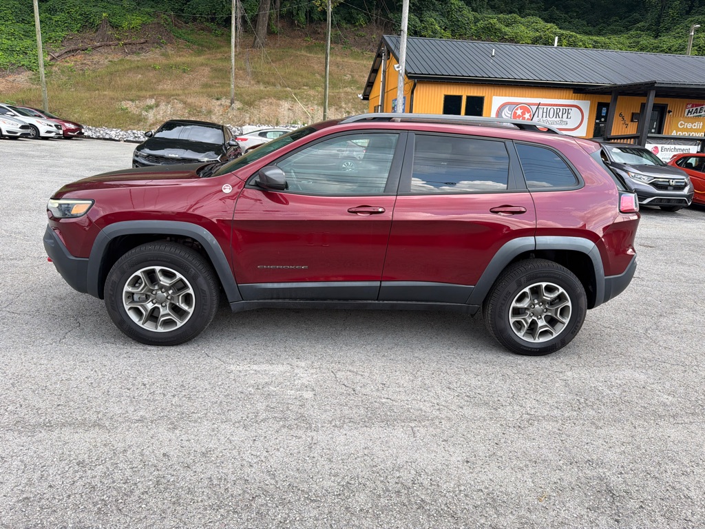 Photo 4 of this JEEP CHEROKEE