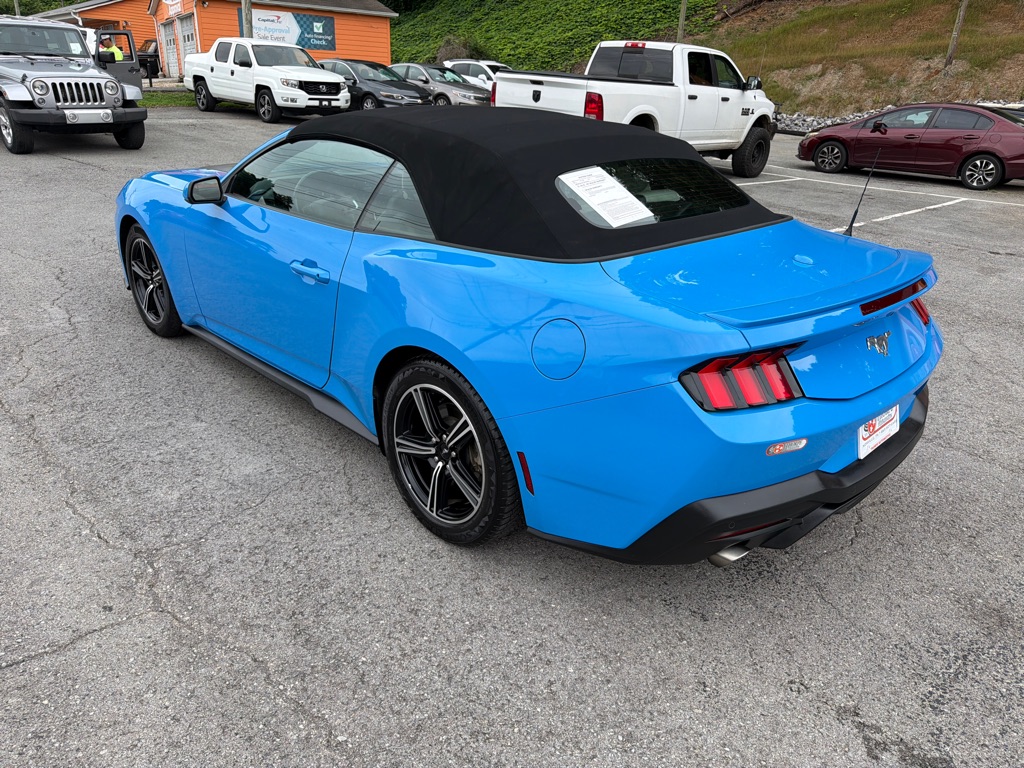 Photo 5 of this FORD MUSTANG