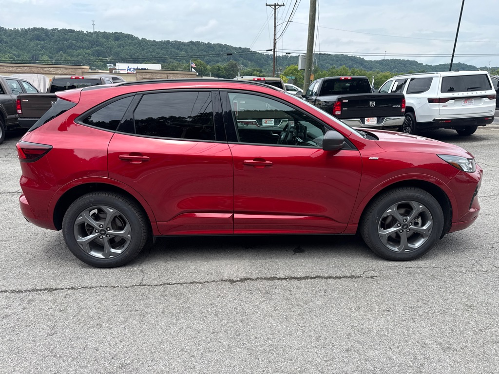 Photo 8 of this FORD ESCAPE