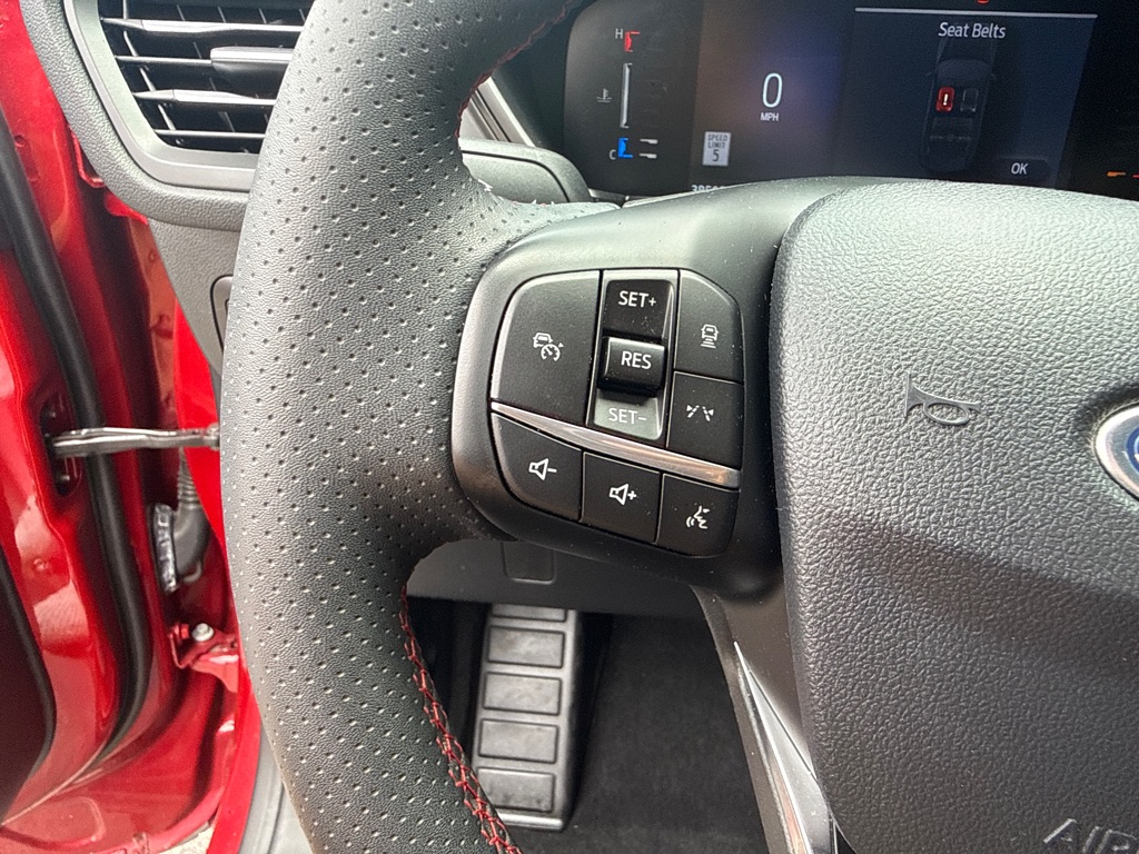 Photo 16 of this FORD ESCAPE