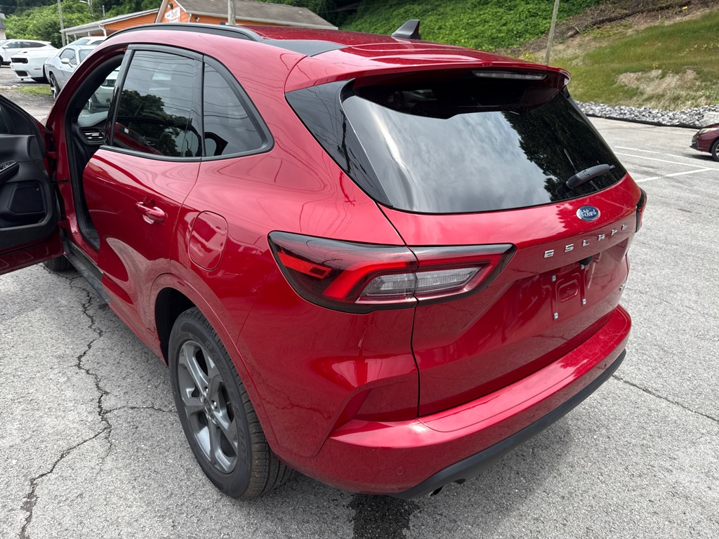 Photo 24 of this FORD ESCAPE