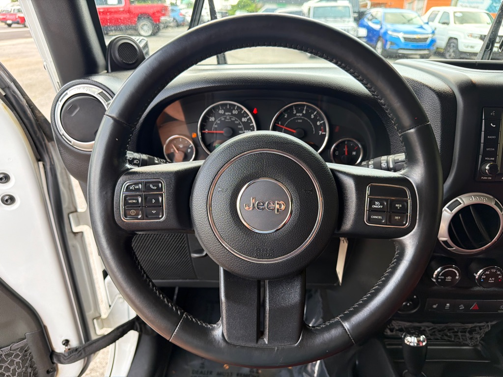 Photo 16 of this JEEP WRANGLER UNLIMI