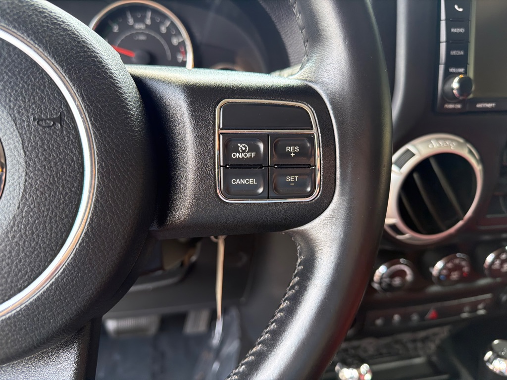 Photo 19 of this JEEP WRANGLER UNLIMI