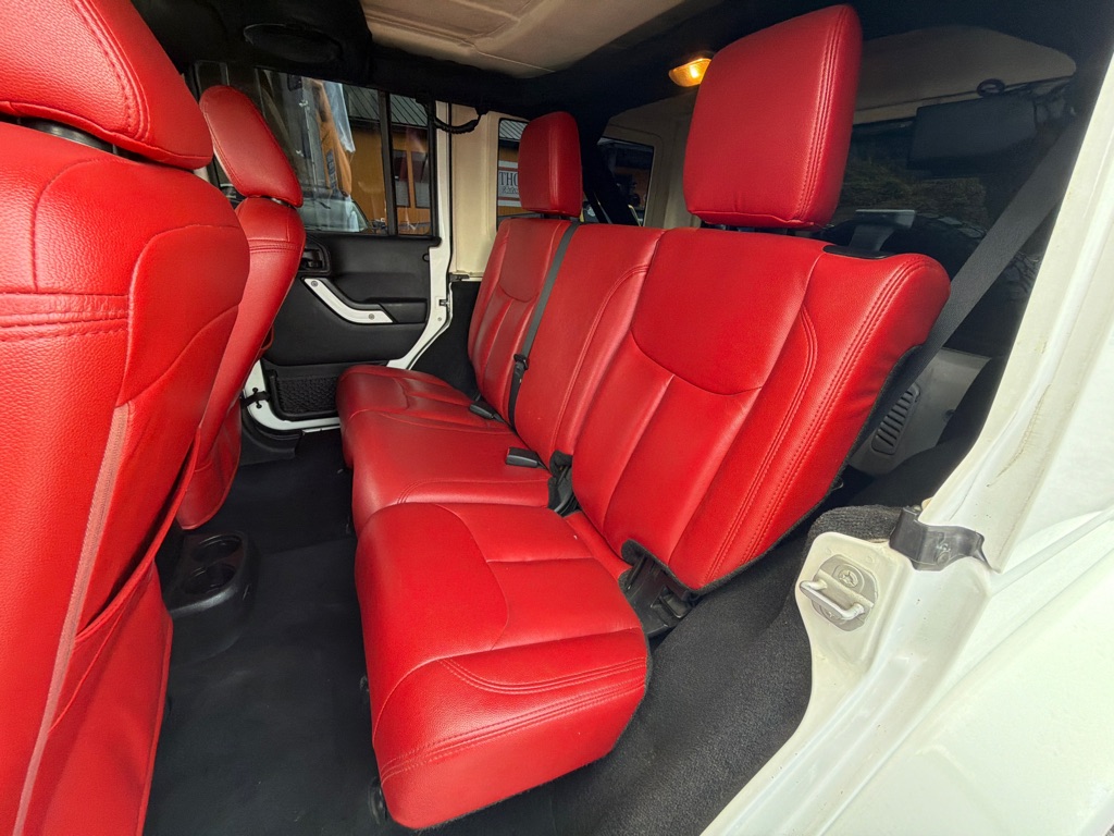 Photo 27 of this JEEP WRANGLER UNLIMI