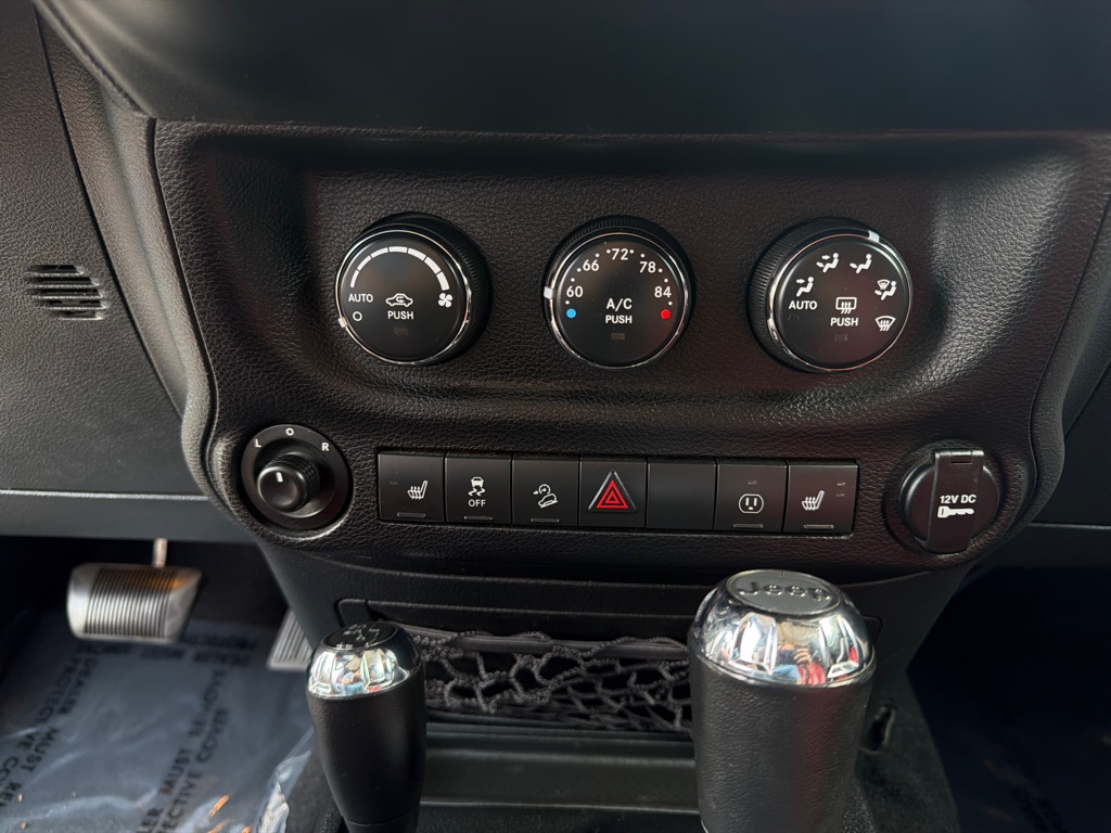 Photo 22 of this JEEP WRANGLER UNLIMI