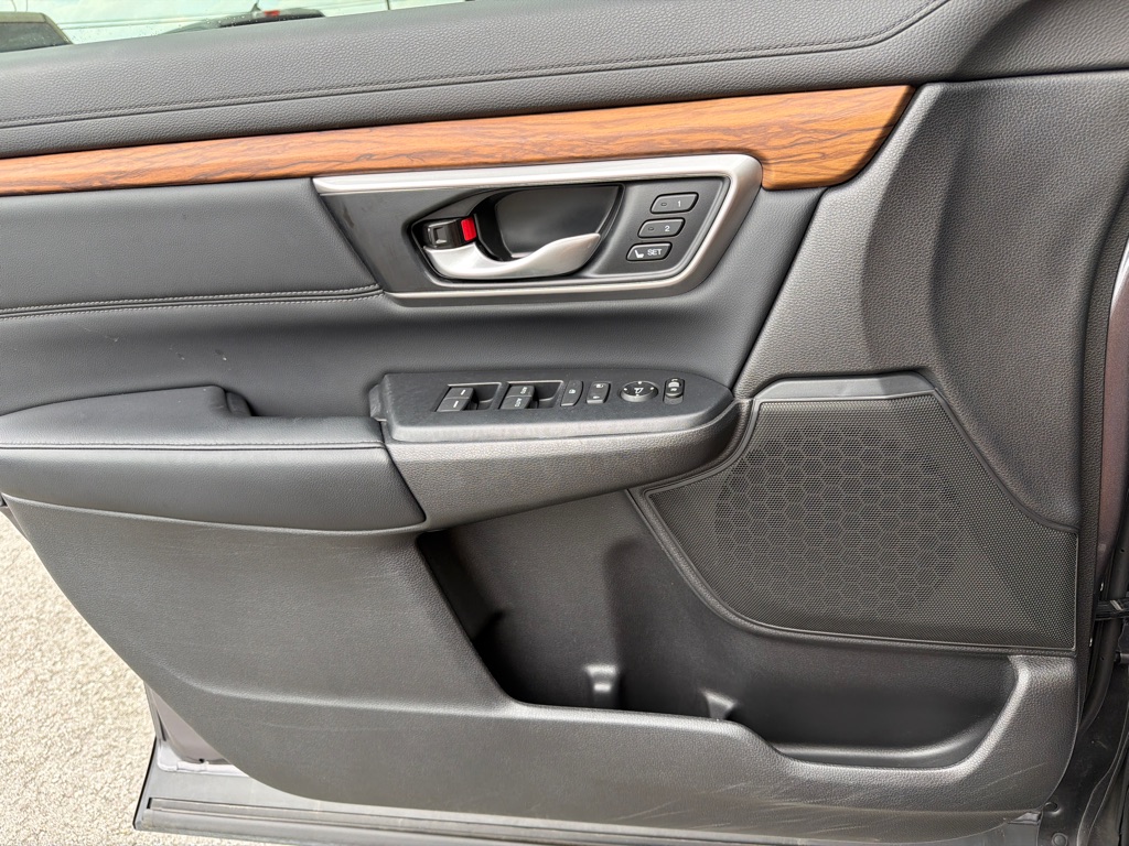 Photo 22 of this HONDA CR-V