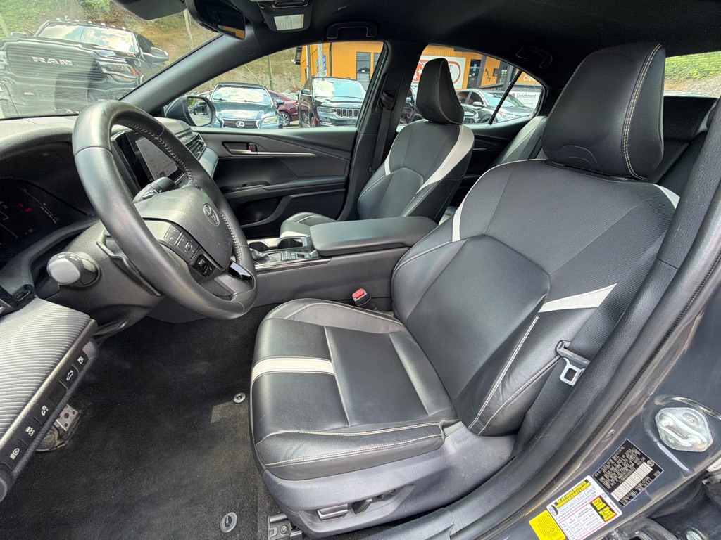 Photo 22 of this TOYOTA CAMRY