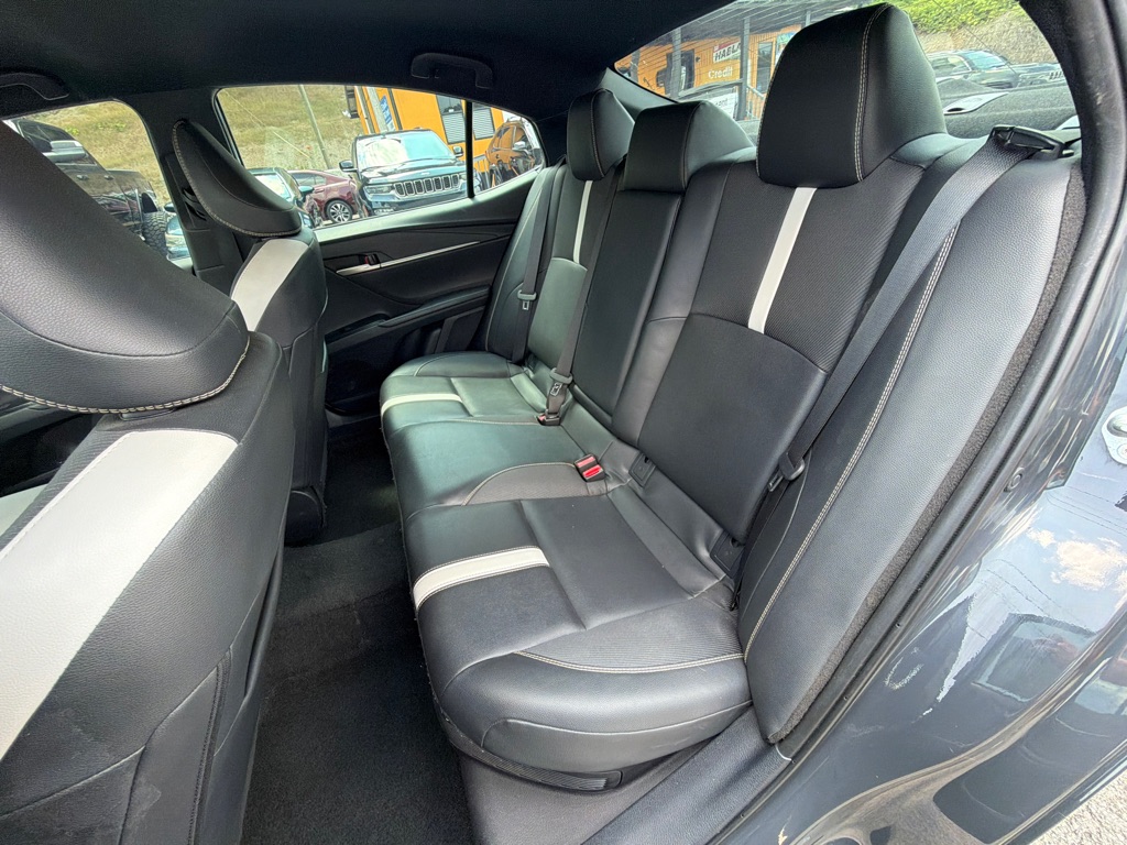 Photo 23 of this TOYOTA CAMRY
