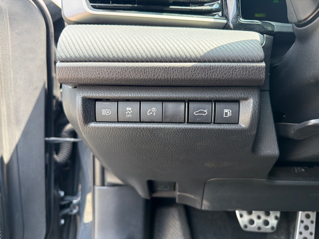 Photo 14 of this TOYOTA CAMRY