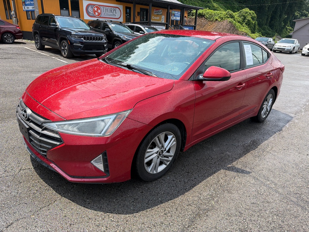 Photo 3 of this HYUNDAI ELANTRA