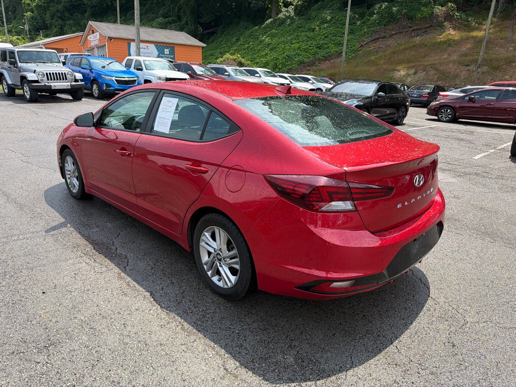 Photo 5 of this HYUNDAI ELANTRA