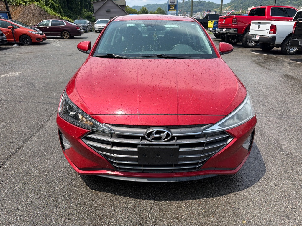 Photo 2 of this HYUNDAI ELANTRA