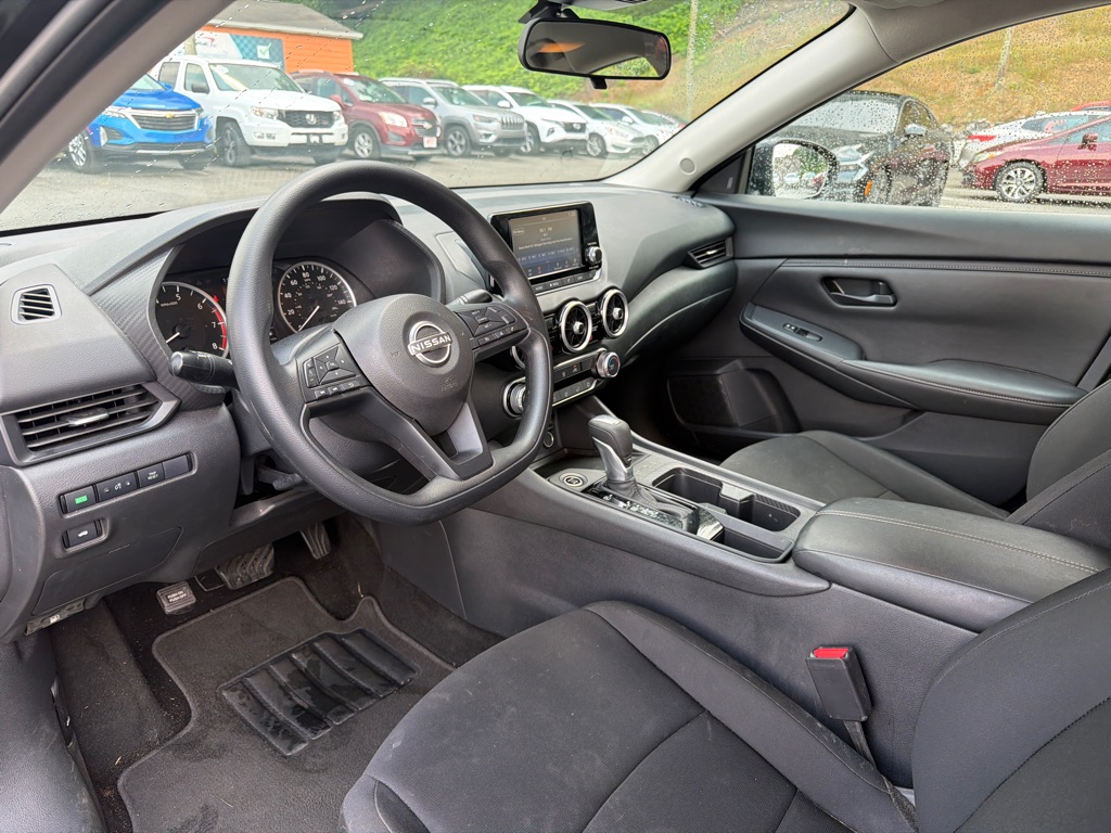 Photo 10 of this NISSAN SENTRA