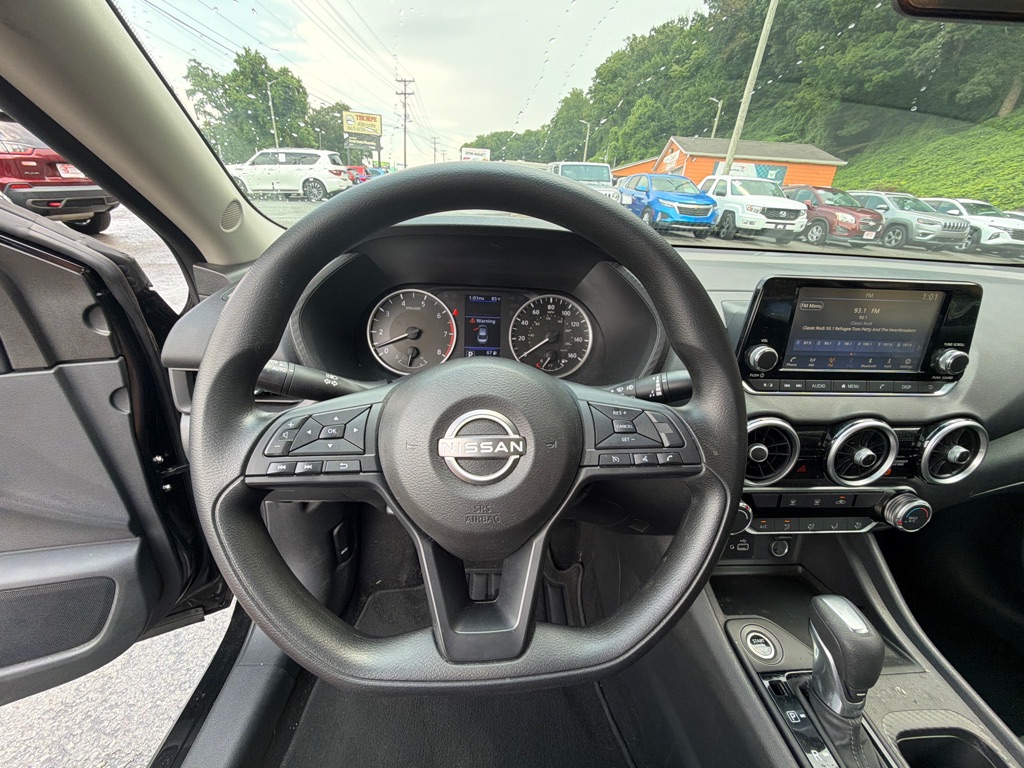 Photo 19 of this NISSAN SENTRA
