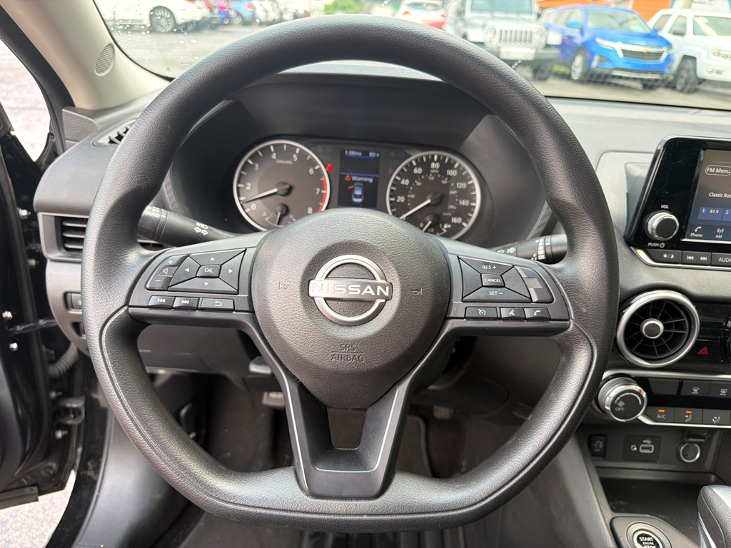 Photo 13 of this NISSAN SENTRA
