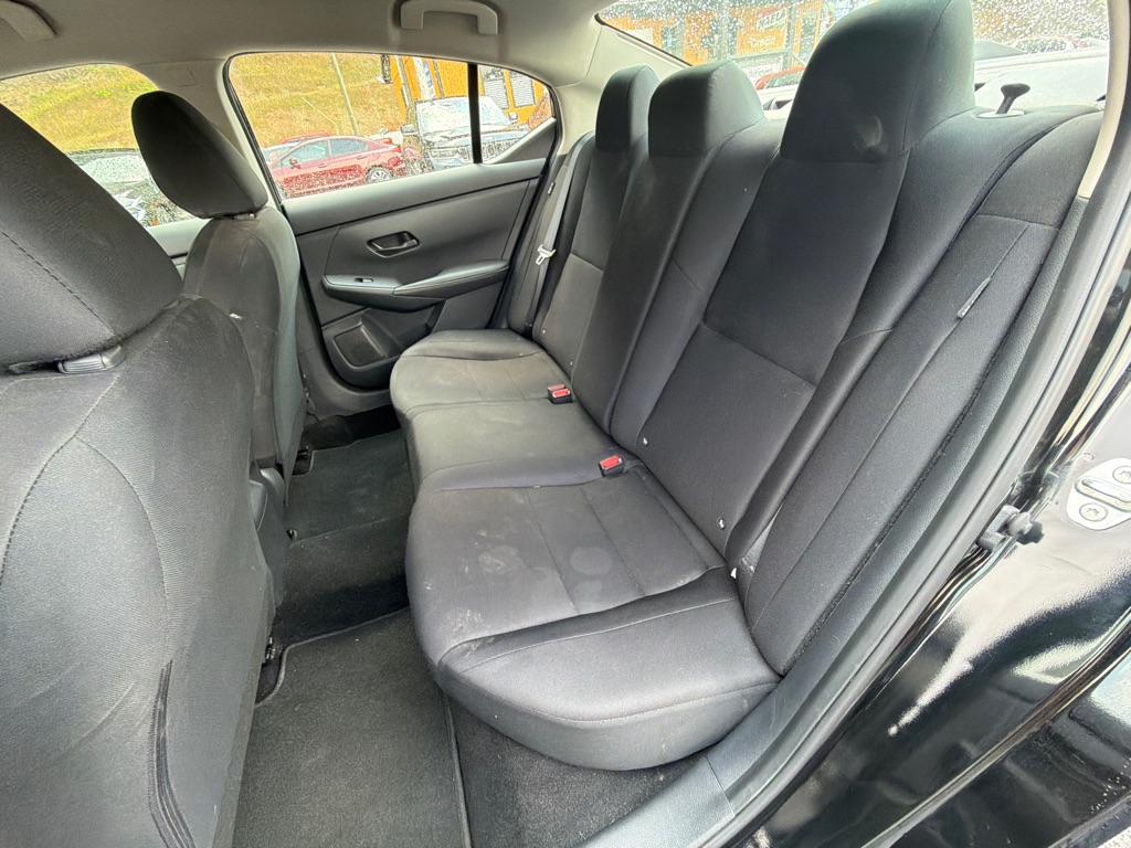 Photo 21 of this NISSAN SENTRA