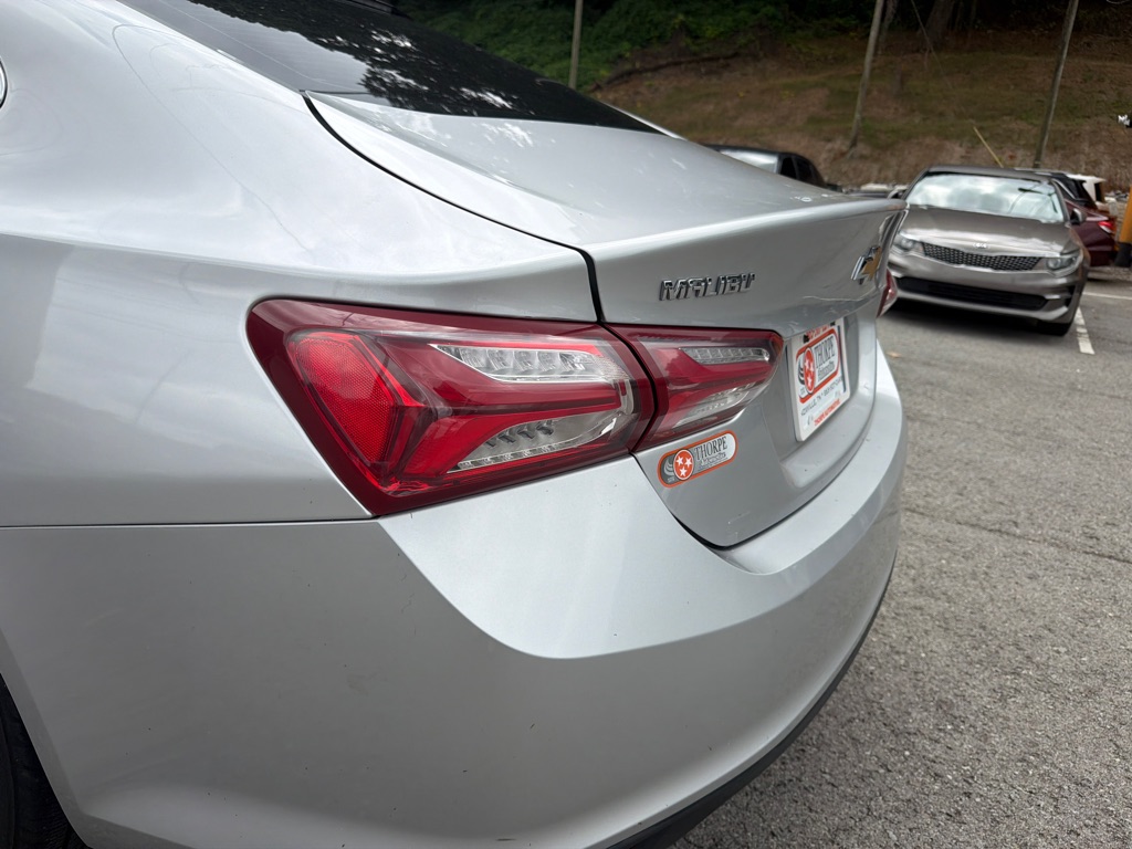 Photo 20 of this CHEVROLET MALIBU