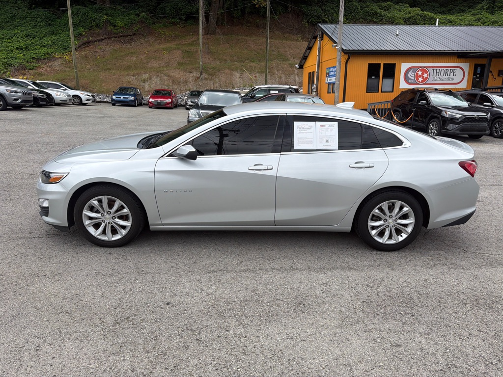 Photo 4 of this CHEVROLET MALIBU