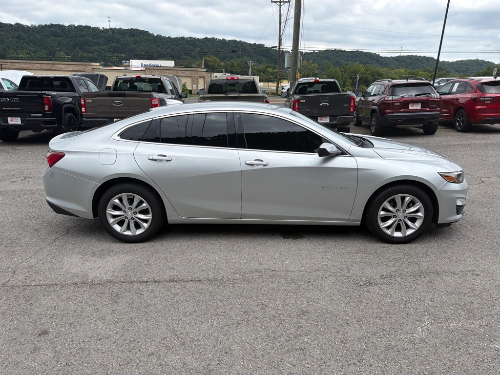 Photo 8 of this CHEVROLET MALIBU