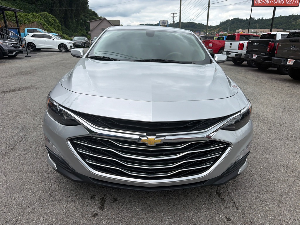 Photo 2 of this CHEVROLET MALIBU