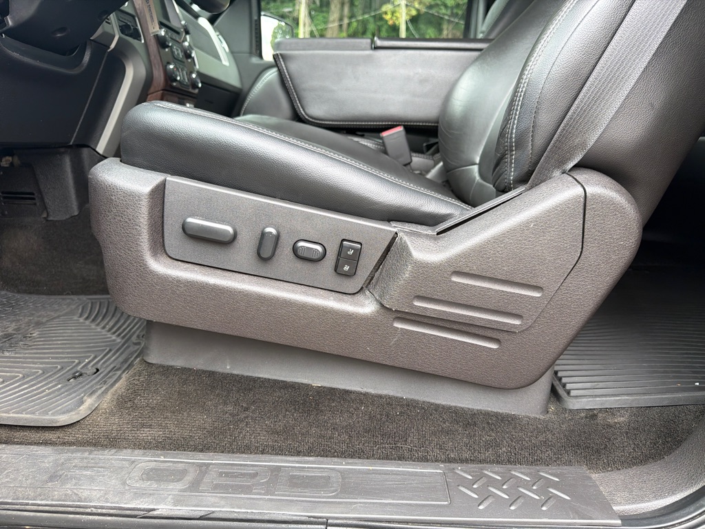Photo 19 of this FORD F150