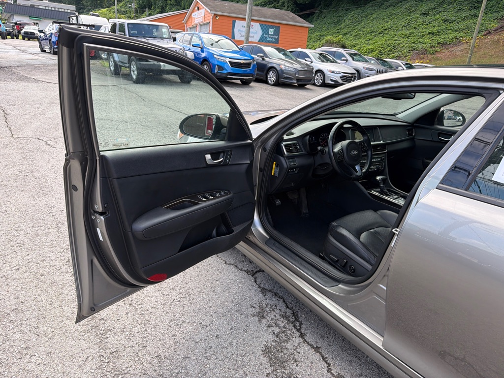 Photo 10 of this KIA OPTIMA