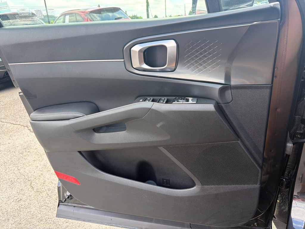 Photo 18 of this KIA SORENTO