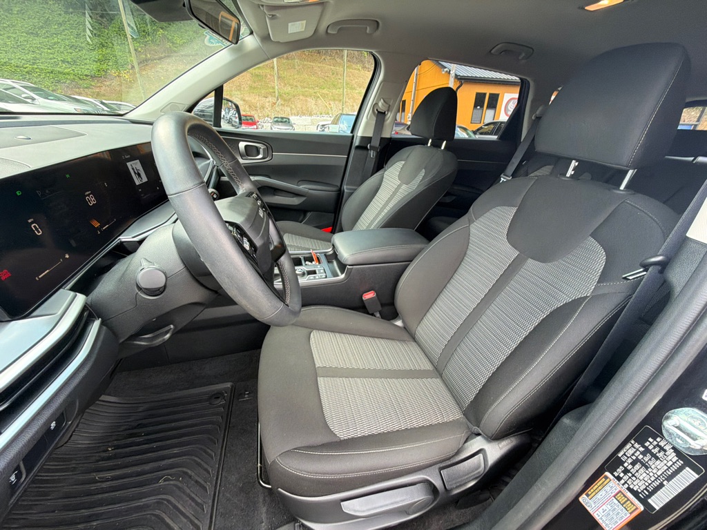 Photo 19 of this KIA SORENTO