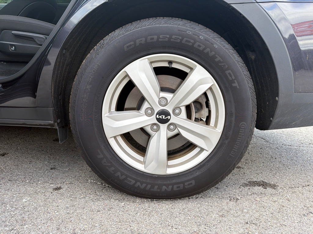 Photo 22 of this KIA SORENTO
