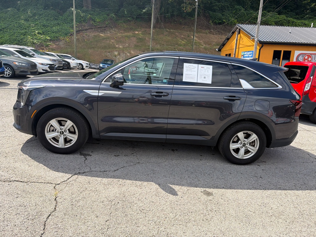 Photo 4 of this KIA SORENTO