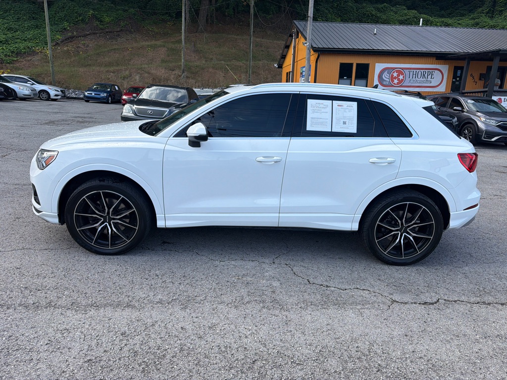 Photo 4 of this AUDI Q3