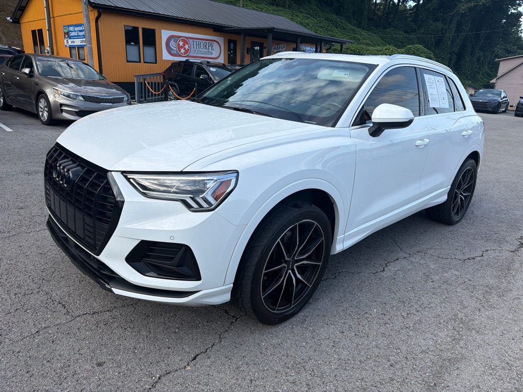 Photo 3 of this AUDI Q3