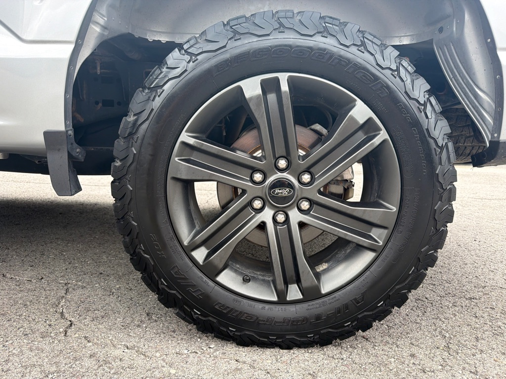 Photo 23 of this FORD F150