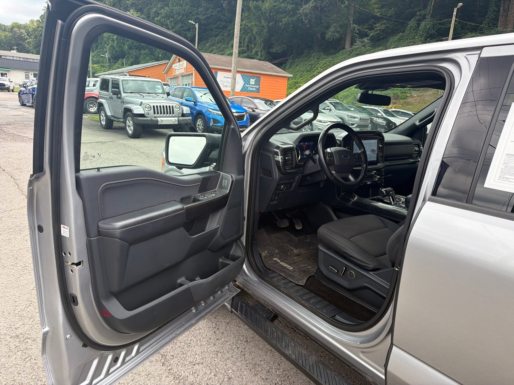 Photo 9 of this FORD F150